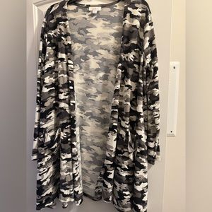 LuLaRoe Caroline Camo cardigan
